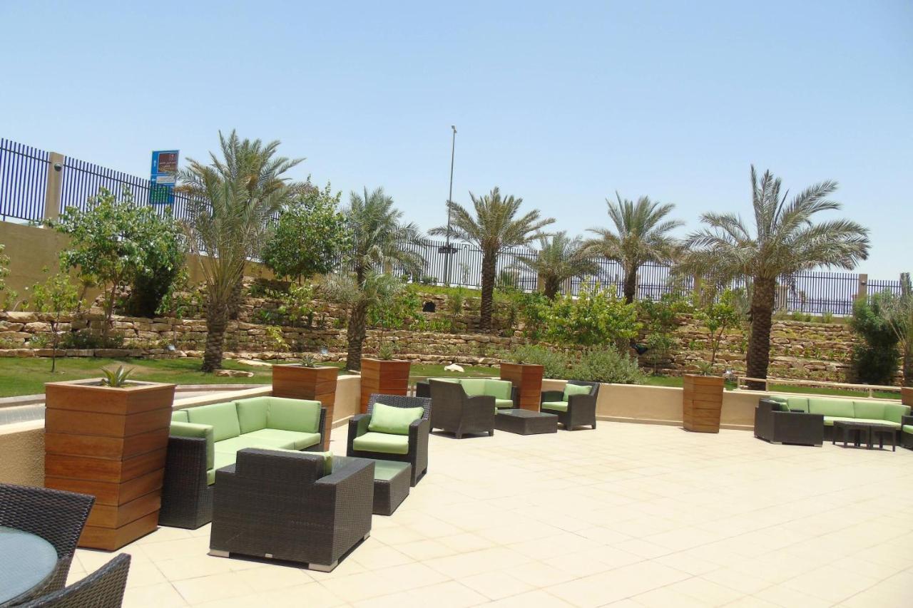 Courtyard Riyadh By Marriott Diplomatic Quarter Экстерьер фото